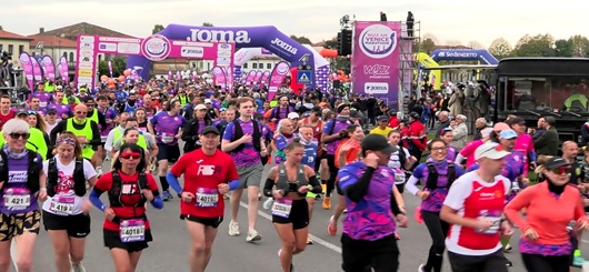 Runners at the start in Stra for the 40th Wizz Air Venicemarathon.